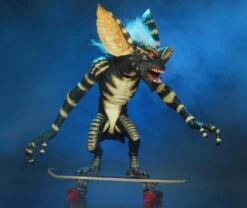 NECA Gremlins - Ultimate Stripe Actionfigur -Spielzeug Puppen Geschäft 037455afd7b7ab9c61e32eeb02b5f435e4754a04f819740a2371217ab614ce46