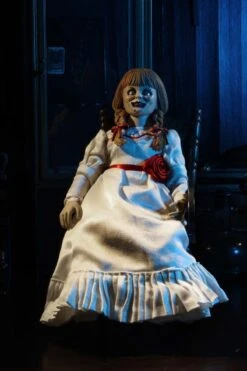 NECA The Conjuring Universe - Annabelle Clothed Actionfigur -Spielzeug Puppen Geschäft 1489311 1