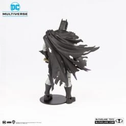 DC Multiverse - Batman With Battle Damage Actionfigur 16 DC Multiverse - Batman With Battle Damage Actionfigur -Spielzeug Puppen Geschäft 15012 03