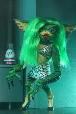 NECA Gremlins 2 - Greta Ultimate Action Figur -Spielzeug Puppen Geschäft 306266