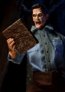 NECA Evil Dead 2 - Deadite Ash Retro Clothed Style Figur -Spielzeug Puppen Geschäft 3f01a906292fe1b07fe65f04cefa43ce406ff0ffc0fa6684e7318ba1149eca13