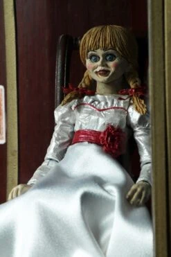 NECA The Conjuring Universe - Ultimate Annabelle 3 - Actionfigur -Spielzeug Puppen Geschäft 419904