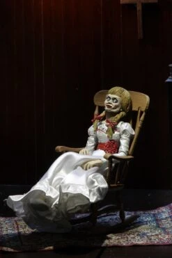 NECA The Conjuring Universe - Ultimate Annabelle 3 - Actionfigur -Spielzeug Puppen Geschäft 419907