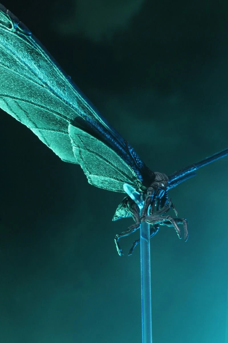 NECA Godzilla - King Of Monsters Mothra Poster Version Wing-to-Wing Actionfigur 8 NECA Godzilla - King Of Monsters Mothra Poster Version Wing-to-Wing Actionfigur – Bild 6