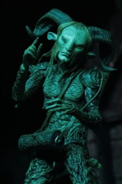 NECA Guillermo Del Toro Collection - Pans Labyrinth - Faun Figur 12 NECA Guillermo Del Toro Collection - Pans Labyrinth - Faun Figur -Spielzeug Puppen Geschäft 4cdb9e8e5ed30b000dd6e355ec728da5becbc0b666a4570a7d730a0f457eaa64