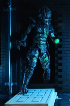NECA Predator 2 - Ultimate Battle-Damaged City Hunter Actionfigur 22 NECA Predator 2 - Ultimate Battle-Damaged City Hunter Actionfigur -Spielzeug Puppen Geschäft 5142811