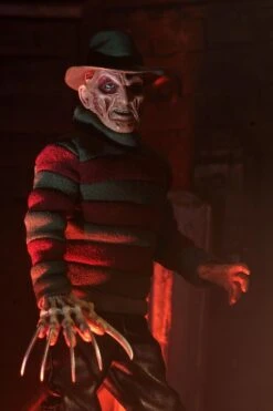 NECA Nightmare On Elm Street - New Nightmare Freddy Clothed Figur -Spielzeug Puppen Geschäft 51934fc78a1b0601f3496d1615f5f67347dfc7893b7e574d9e5214bbe94d77aa
