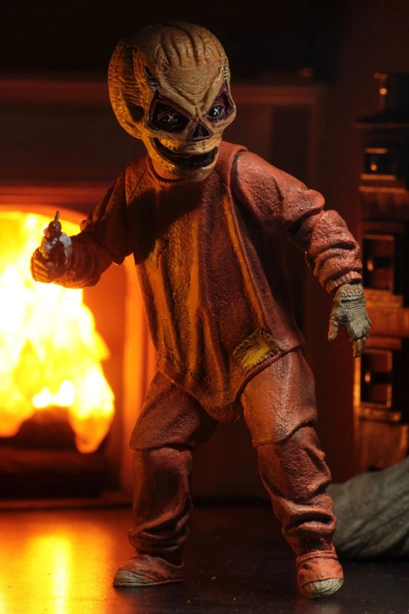 NECA Trick R Treat - Ultimate Sam Actionfigur 6 NECA Trick R Treat - Ultimate Sam Actionfigur – Bild 4
