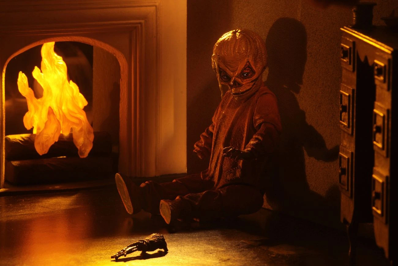 NECA Trick R Treat - Ultimate Sam Actionfigur 10 NECA Trick R Treat - Ultimate Sam Actionfigur – Bild 8