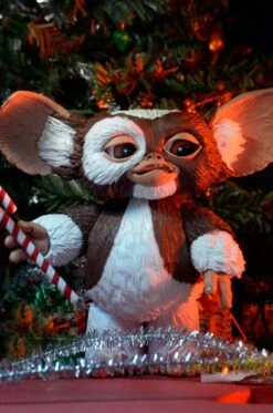 NECA Gremlins - Ultimate Gizmo Actionfigur -Spielzeug Puppen Geschäft 594d2e885d43540e737c2510f4a7760b156b33c8b671f8f7ca5140b2fa51e06b