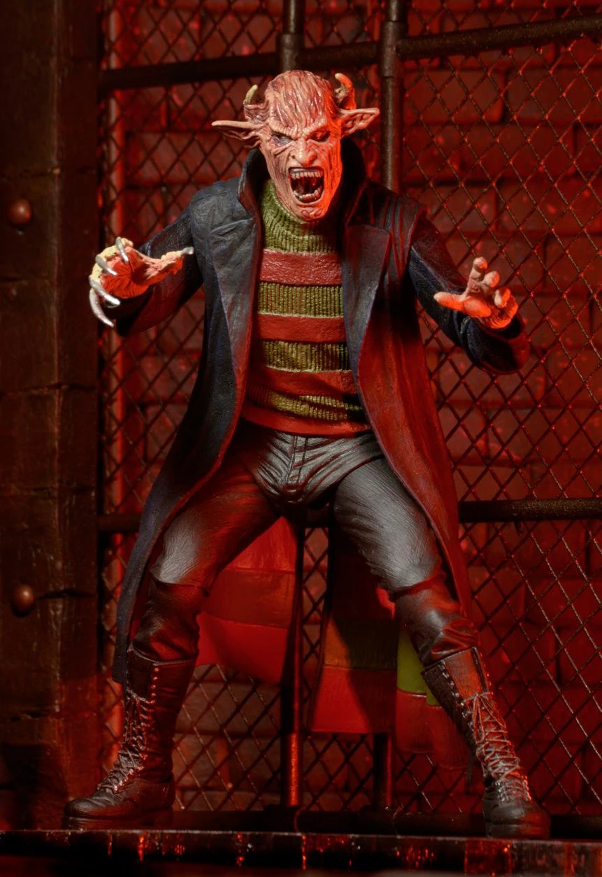 NECA Nightmare On Elm Street Part 7 - New Nightmare Freddy Figur 8 NECA Nightmare On Elm Street Part 7 - New Nightmare Freddy Figur – Bild 6