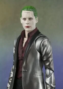 DC Suicide Squad - Joker - S.H. Figuarts Figur -Spielzeug Puppen Geschäft 71hxuo8jd1l. ac sl1440