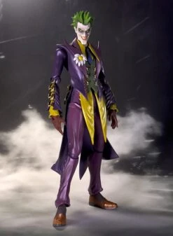The Joker - Injustice: Gods Among Us Figuarts Figur -Spielzeug Puppen Geschäft 7e66390ee9e3cc7875438a4ab32c99f528d32dbddb0dd0392e9085a498f9b8f1