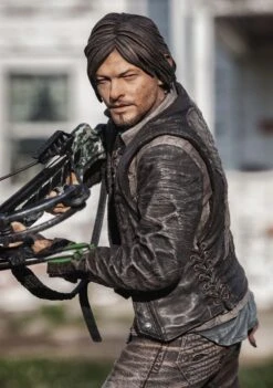 The Walking Dead TV - Daryl Dixon Deluxe Figur (Clean Edition) -Spielzeug Puppen Geschäft 9e353c60375ed7f0107ab60b50f96184e54a40762c5df282ee3a8b78d8e75d71