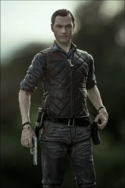 The Walking Dead TV Series 4 - Figur The Governor -Spielzeug Puppen Geschäft bc34a74d961041578cd7e5e91ad859f79af1df41bd657c63e50dced7de5ccdaf