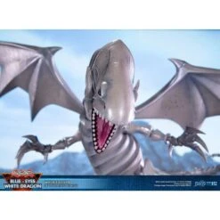 Diverse First 4 Figures - Yu-Gi-Oh! - Blue-Eyes White Dragon - White Edition - Figur -Spielzeug Puppen Geschäft blue eyes white dragon white edition statue 35 cm 10