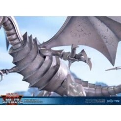 Diverse First 4 Figures - Yu-Gi-Oh! - Blue-Eyes White Dragon - White Edition - Figur -Spielzeug Puppen Geschäft blue eyes white dragon white edition statue 35 cm 13