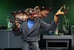 NECA Gremlins 2 - Ultimate Brain Gremlin - Clothed Actionfigur -Spielzeug Puppen Geschäft brain9 scaled 1