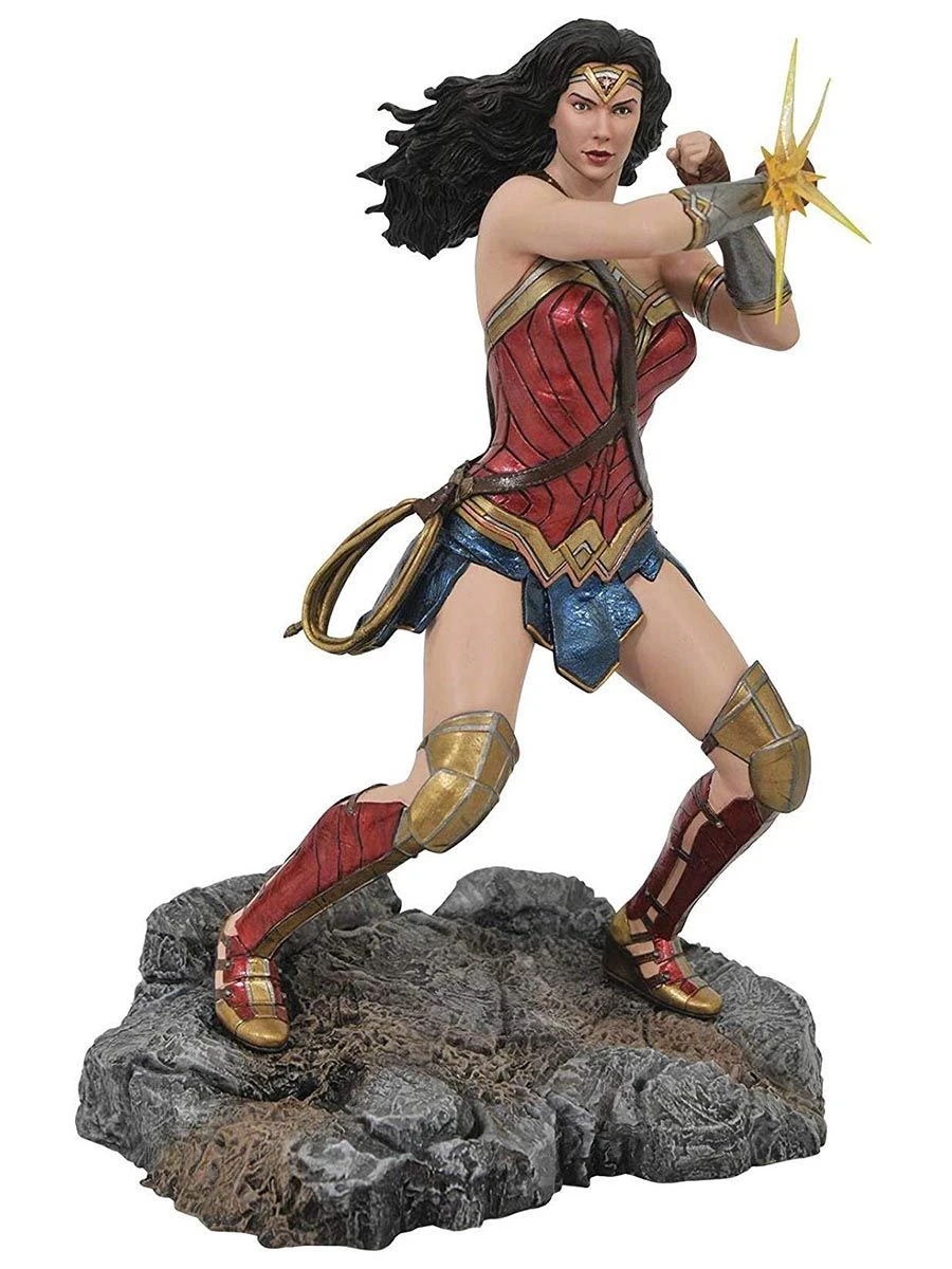 Diamond Select DC Gallery - JL Movie - Wonder Woman Bracelets Statue 2 Diamond Select DC Gallery - JL Movie - Wonder Woman Bracelets Statue