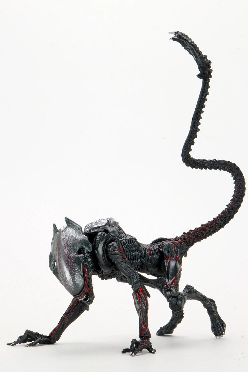 NECA Kenner Tribute Figur - Ultimate Night Cougar Alien