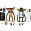 NECA Gremlins 2 - Ultimate Demolition Gremlin 2-Pack - Clothed Actionfigur -Spielzeug Puppen Geschäft demo set scaled 1