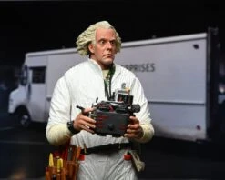 NECA Zurück In Die Zukunft - Doc Brown 1985 Ultimate Actionfigur -Spielzeug Puppen Geschäft doc2 scaled 1