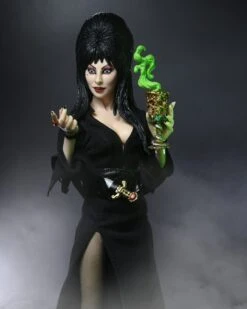 NECA Elvira, Mistress Of The Dark - Clothed Actionfigur -Spielzeug Puppen Geschäft elvira10 scaled 1