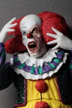 NECA IT - Ultimate Pennywise Actionfigur (1990 Miniseries) 11 NECA IT - Ultimate Pennywise Actionfigur (1990 Miniseries) -Spielzeug Puppen Geschäft fae626fa39271c5ecb9581a03e0b5d9d2de51501d04a913ade71bd9dfd92f5ac