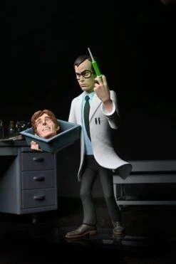 NECA Toony Terrors Series 6 - Herbert West Figur -Spielzeug Puppen Geschäft herbert west3 scaled 1 5