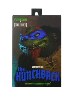 NECA Universal Monsters X TMNT - Ultimate Leonardo Als The Hunchback Figur -Spielzeug Puppen Geschäft leo pkg1 scaled 1