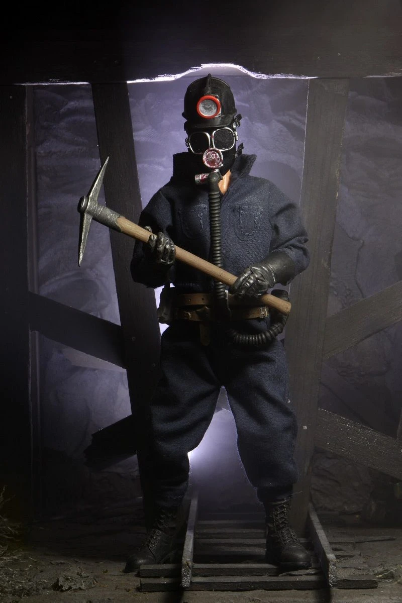 NECA My Bloody Valentine - The Miner - Clothed Actionfigur 4 NECA My Bloody Valentine - The Miner - Clothed Actionfigur – Bild 2
