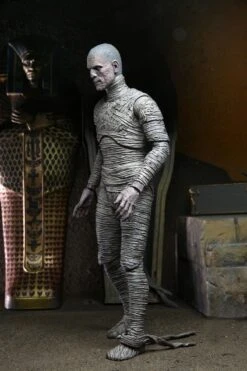 NECA Universal Monsters Figur- Ultimate Mummy (Color) -Spielzeug Puppen Geschäft mummy12 scaled 1