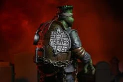 NECA Universal Monsters X TMNT - Ultimate Raphael Als Frankensteins Monster Figur -Spielzeug Puppen Geschäft raph9 scaled 1